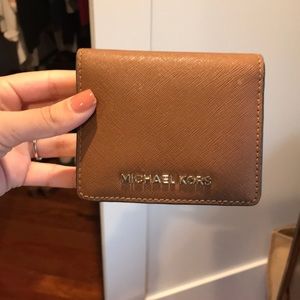 Michael kors wallet✨